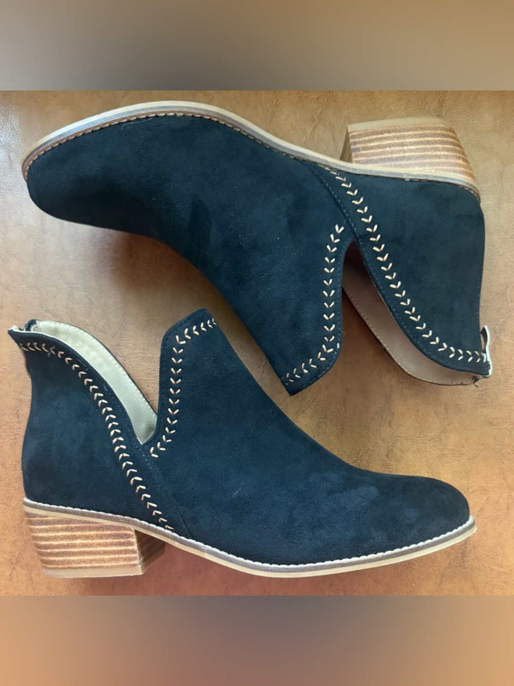 Corkys Bluffin Boots Black Faux Suede Ankle Booties Size 8 EUC - Picture 7 of 10